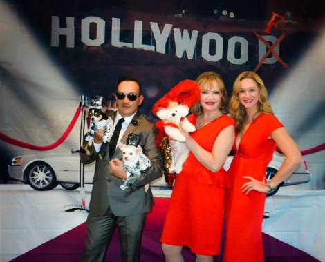 Bella Mia meets new fwiends 